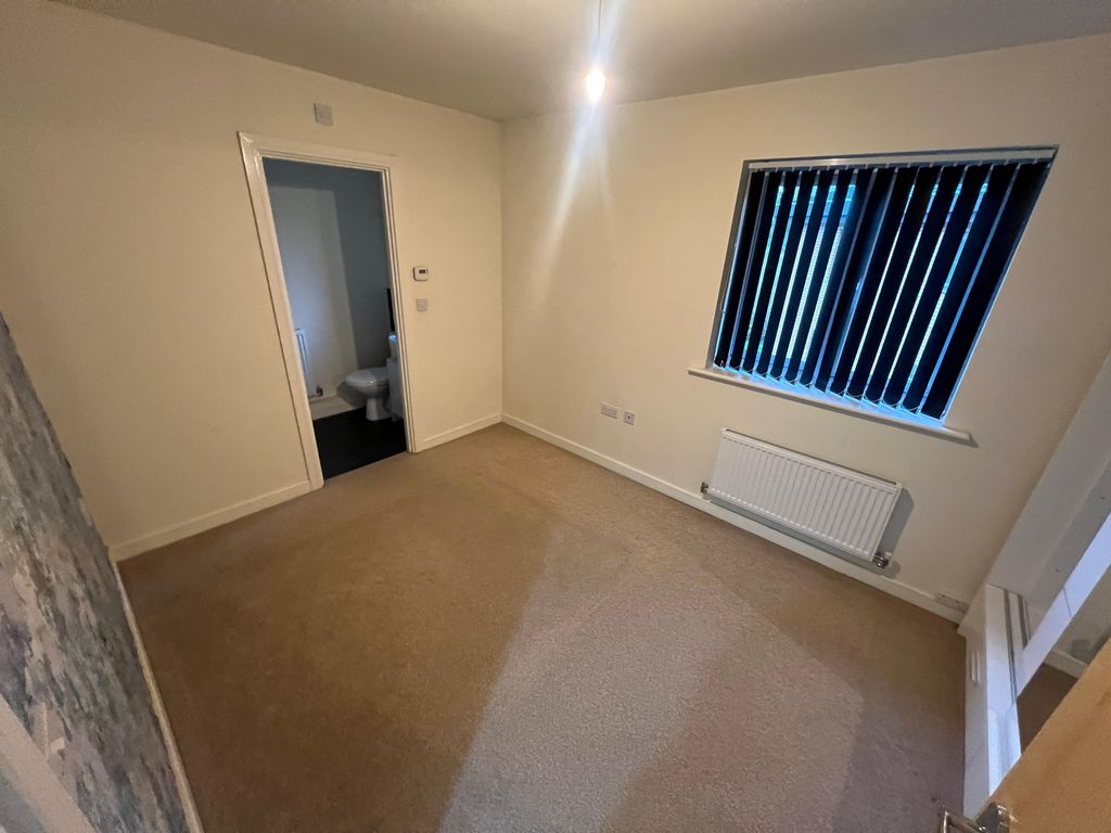 Property photo 2 of 12 Image