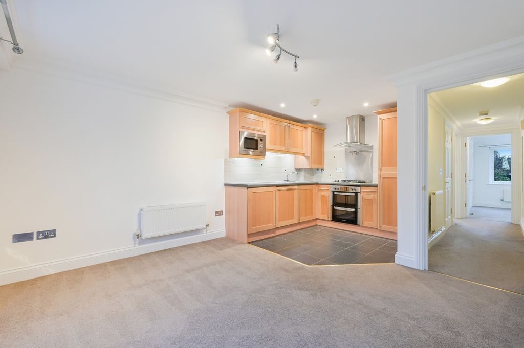 Property photo 3 of 14 Ashurst Close, 7- (4)