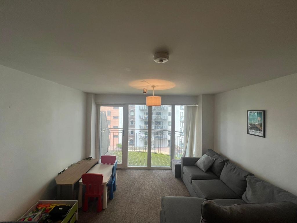 Property photo 2 of 9 Balcony