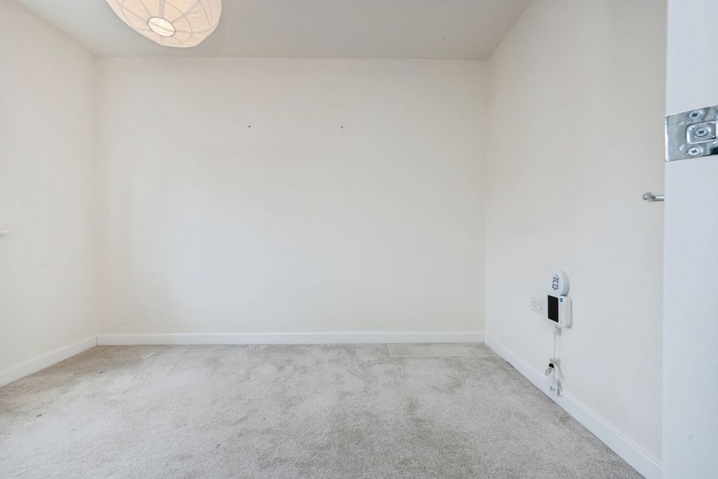 Property photo 3 of 27 Pbox-Img.Jpg