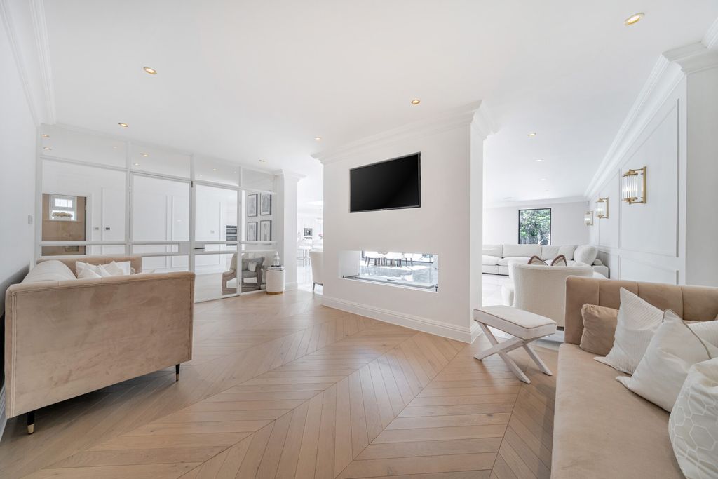 Property photo 3 of 40 1480456-30-6A464A...