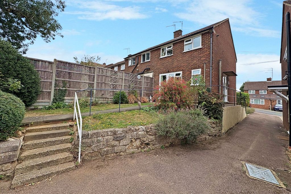 Property photo 2 of 13 4111824