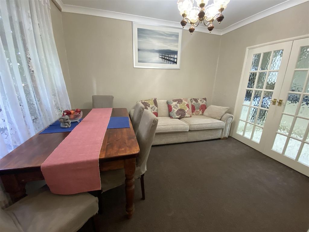 Additional image 9 of 4 bed semi-detached house for saleWood Lane, Dagenham RM8