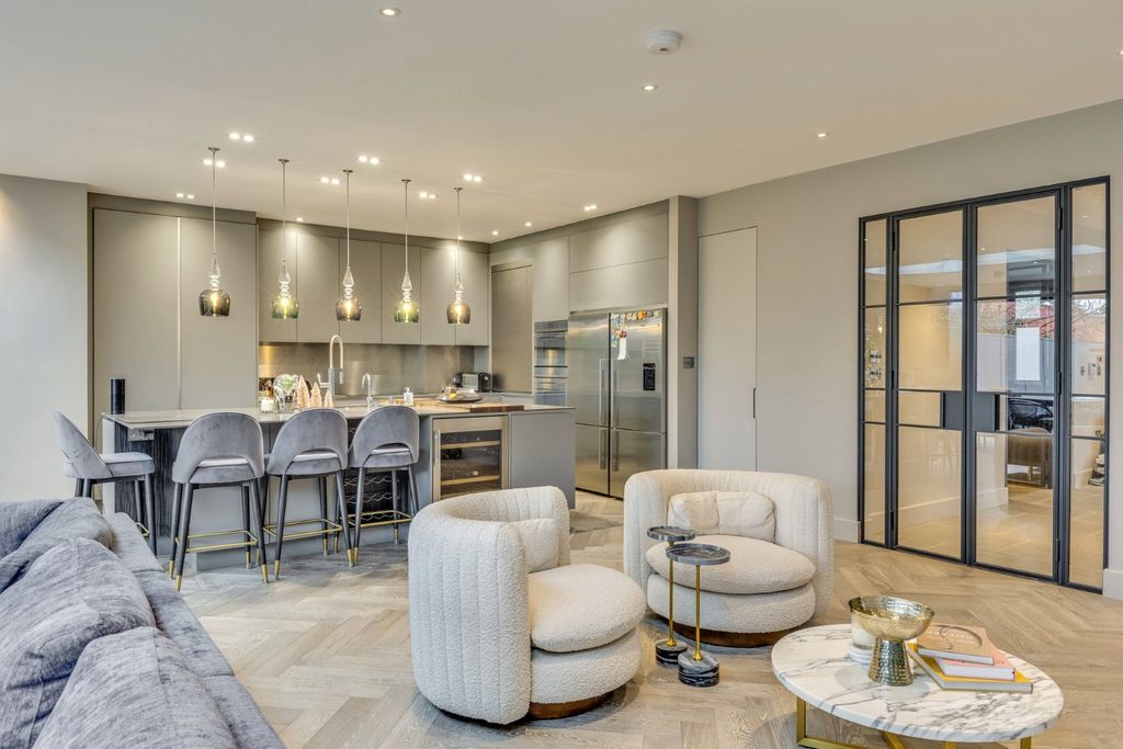 Property photo 2 of 17 Picture No. 04