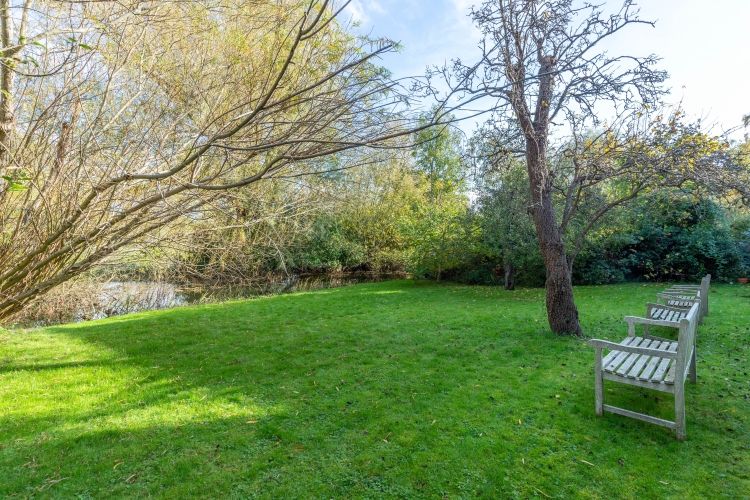 Property photo 2 of 7 266827