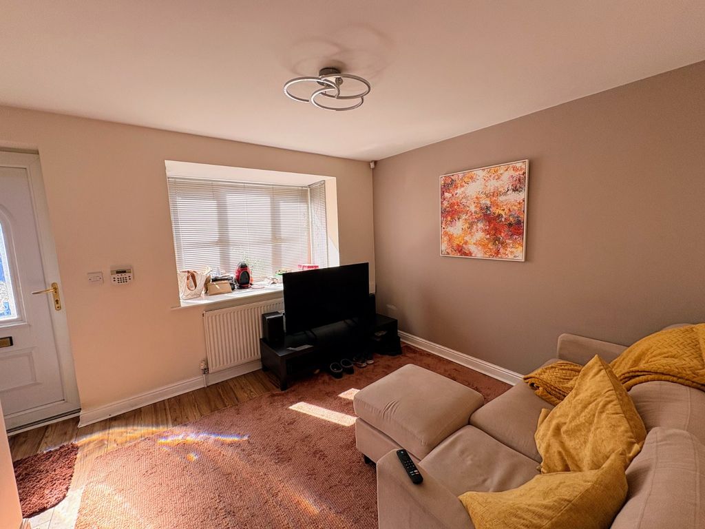 Property photo 2 of 15 Picture No. 04