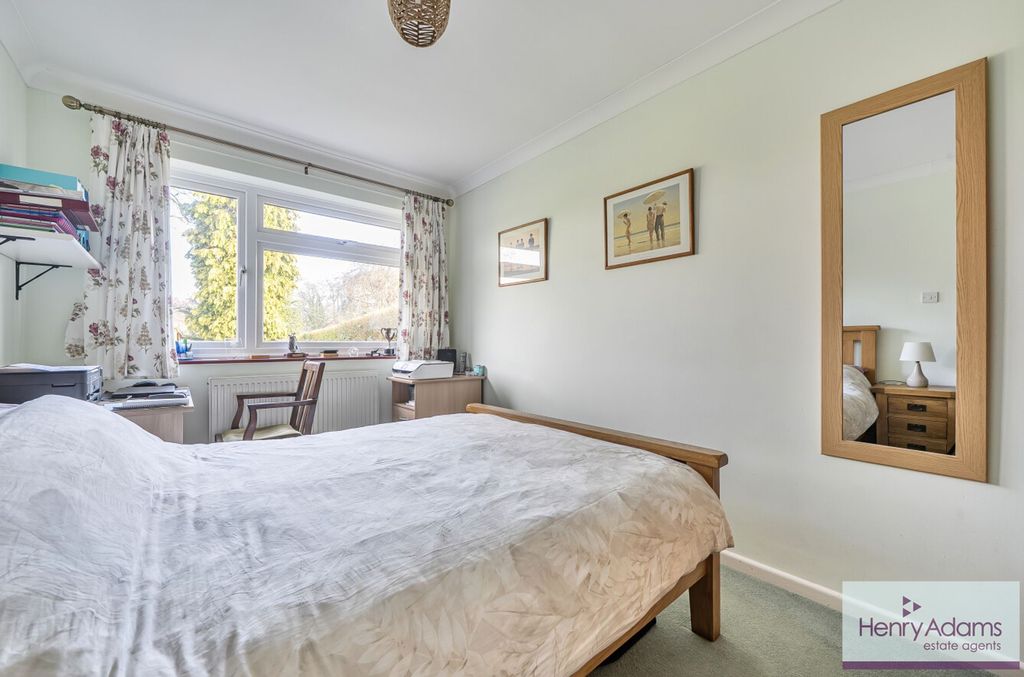 Additional image 12 of 3 bed detached bungalow for saleRother Close, Petersfield GU31