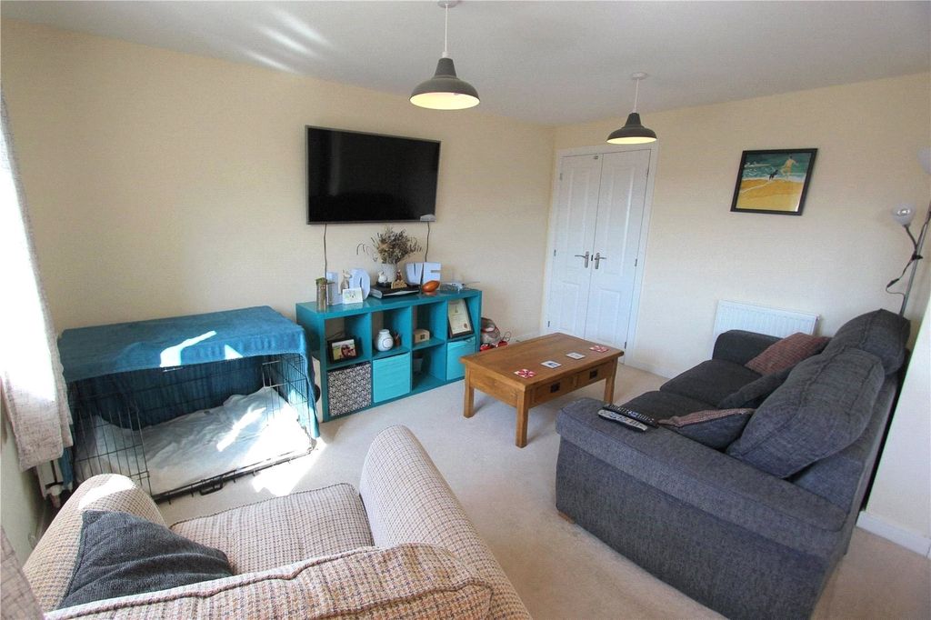 Property photo 3 of 11 Picture No. 19