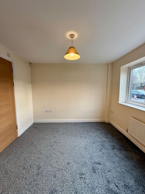 Property photo 3 of 4