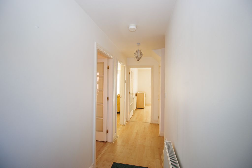 Property photo 3 of 45