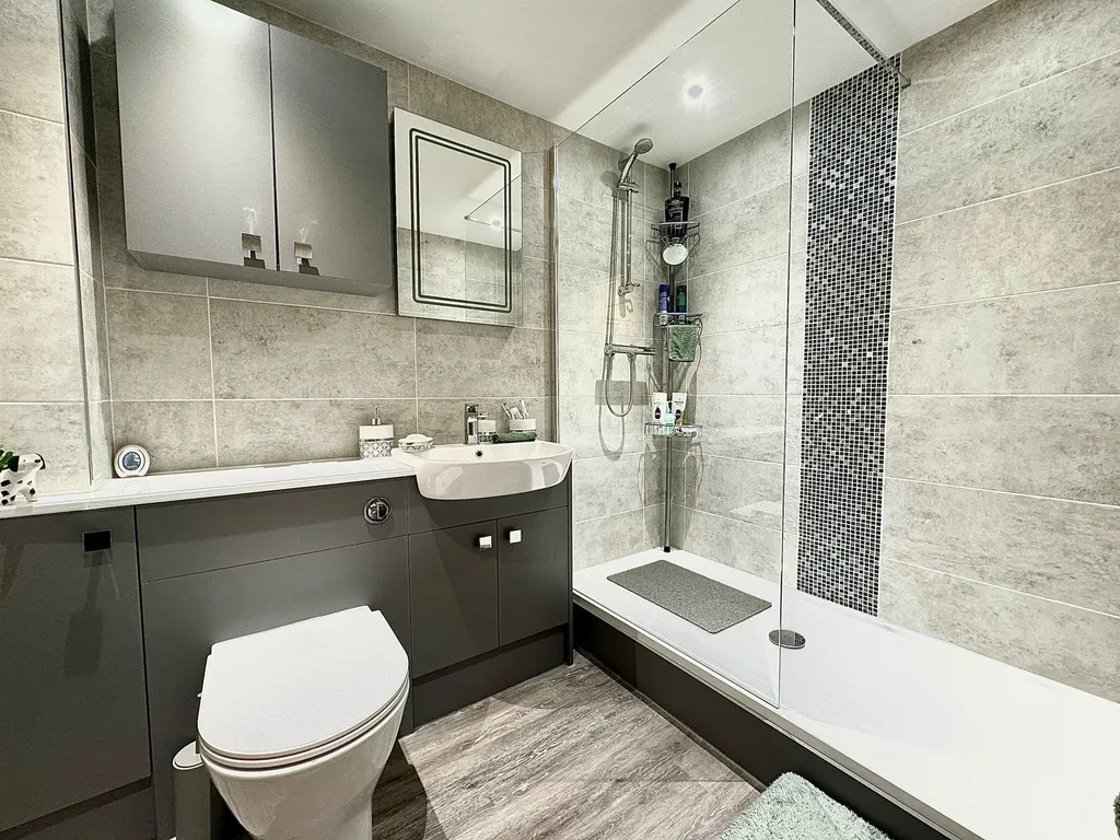 Apartment in Portsmouth - More