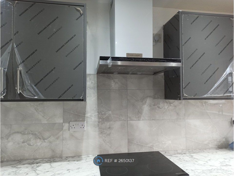 Property photo 3 of 24 Kitchen