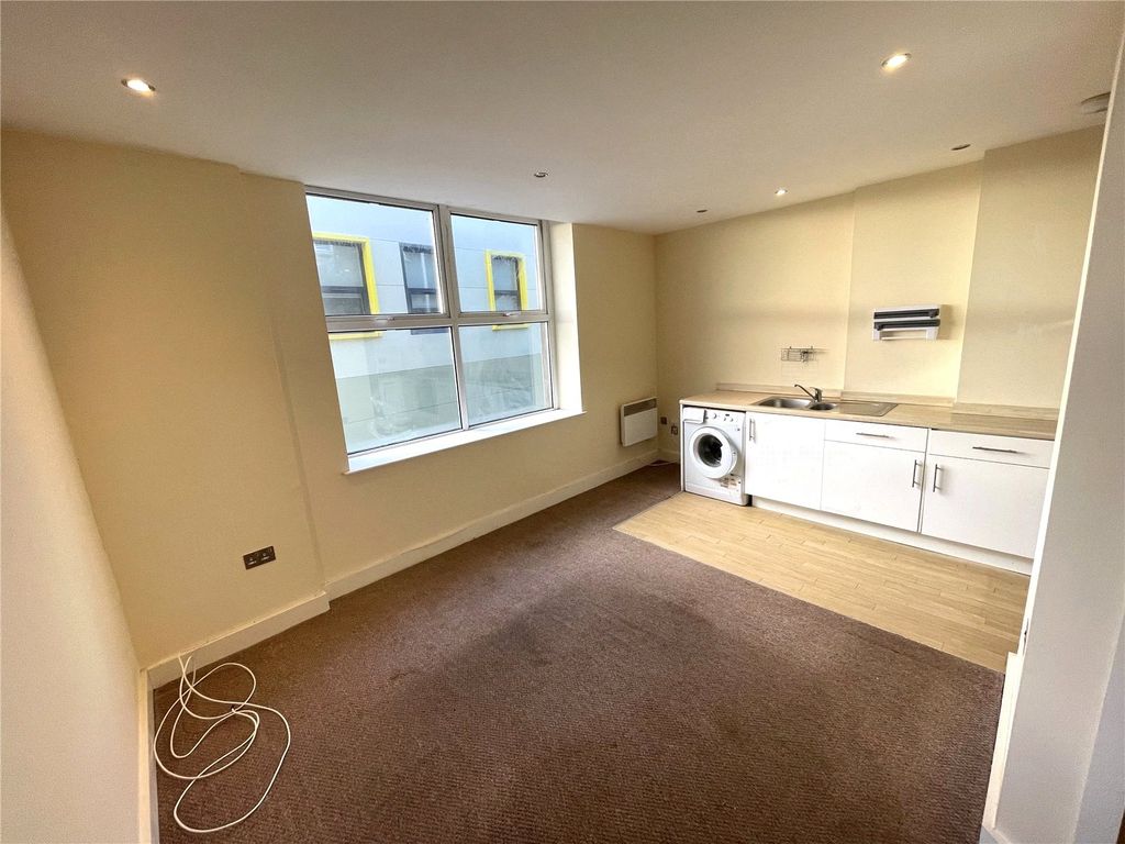 Property photo 2 of 10 Picture No. 28