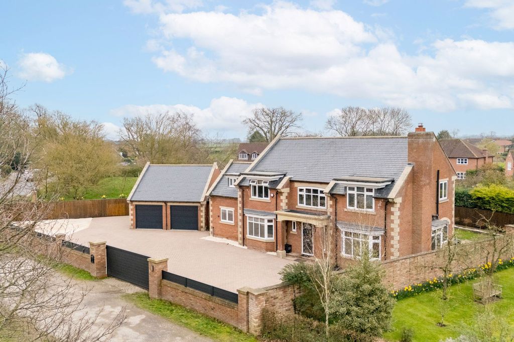 Property photo 1 of 29