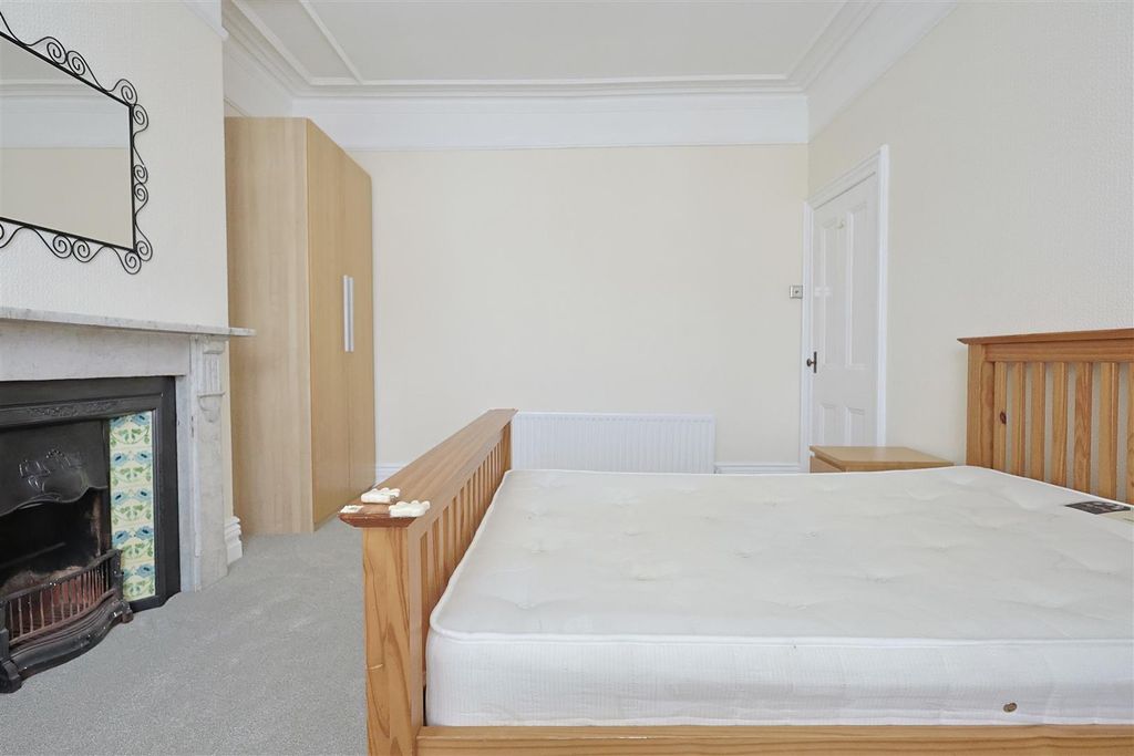 Property photo 3 of 11 7E61256F-1D88-4800-A08B-56F623C0193C_1_201_A.Jpeg