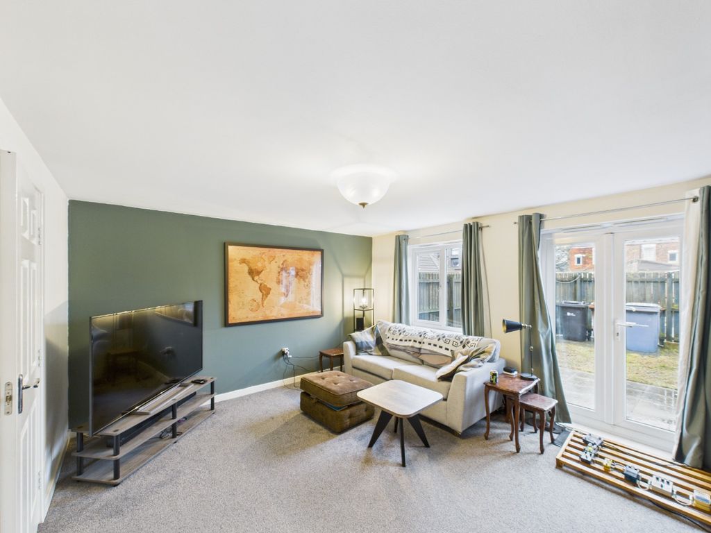 Property photo 2 of 17 4698235