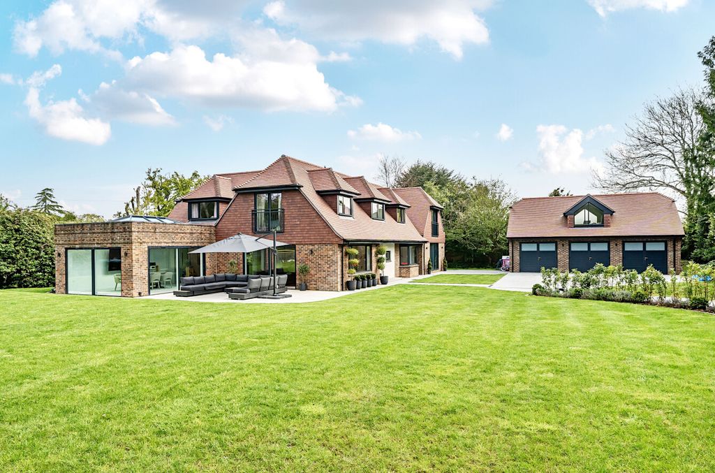 Property photo 1 of 16