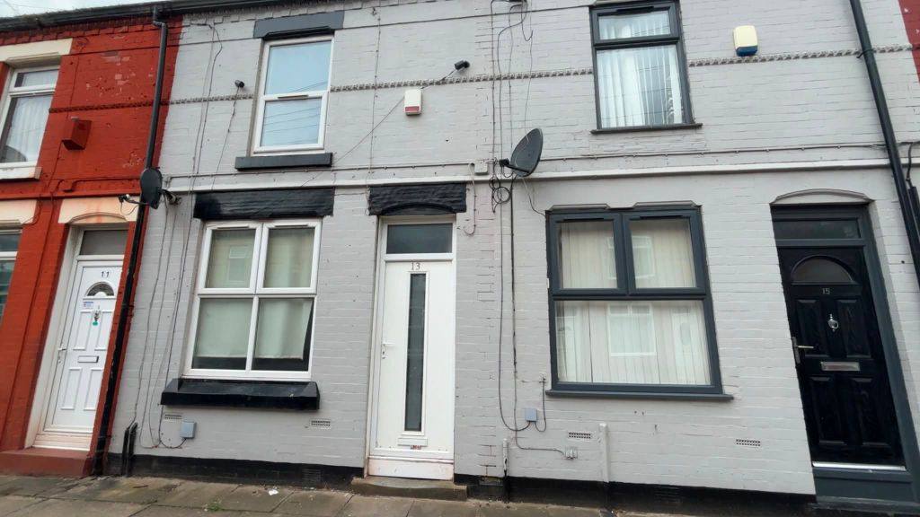 Property photo 1 of 3