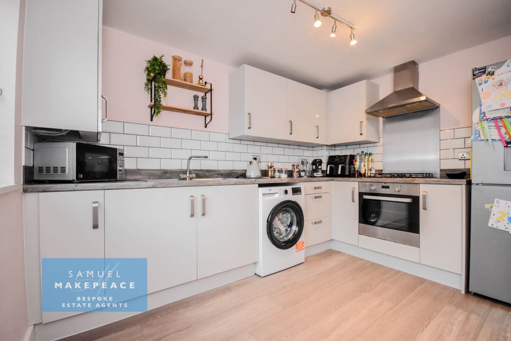 Property photo 2 of 18 Gallery