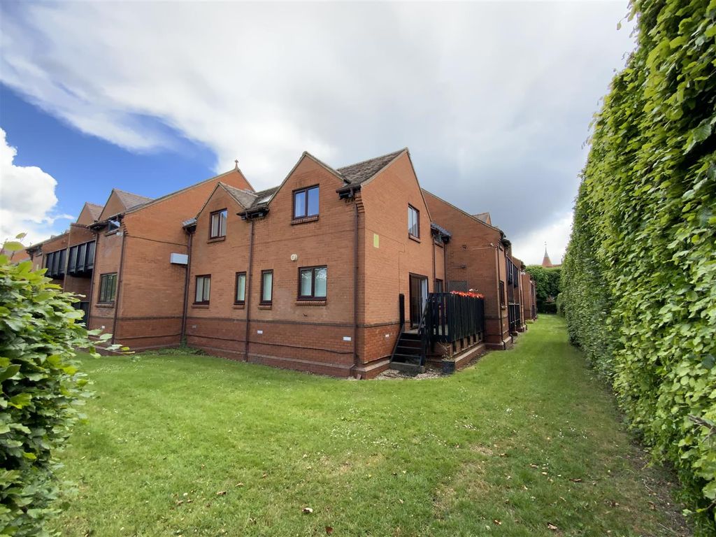 Property photo 1 of 10