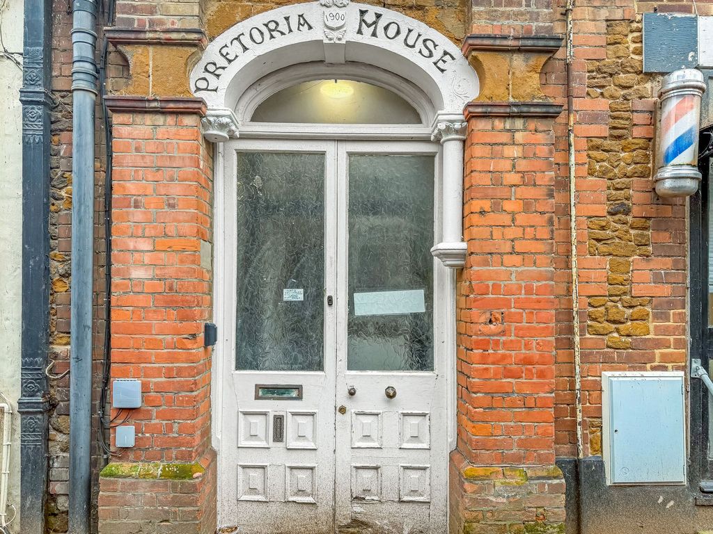 Property photo 1 of 27