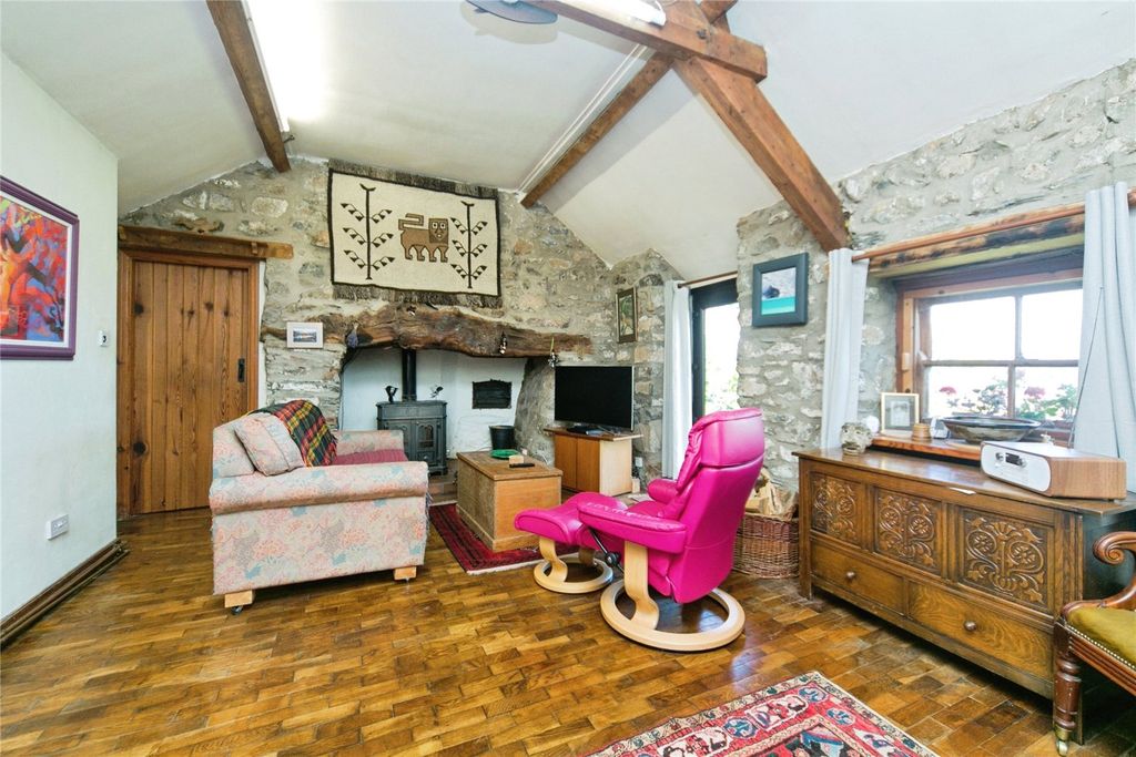Property photo 3 of 41 Picture No. 27