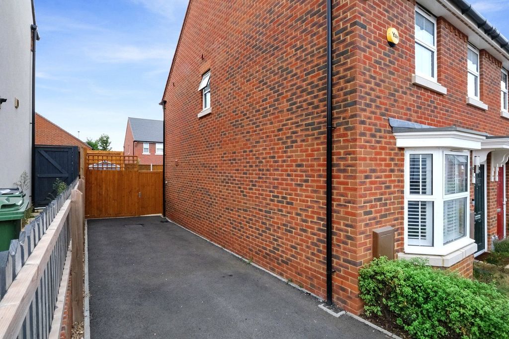 Property photo 2 of 13 Picture No. 15