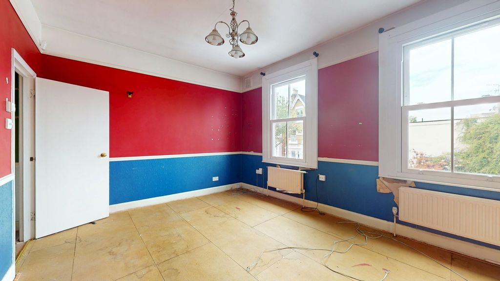 Property photo 2 of 11 Flat B, 30 Legard Road, Highbury, London, N5 1De