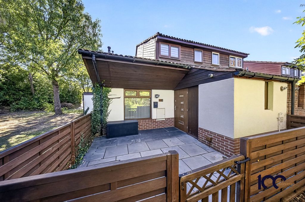 Property photo 1 of 27