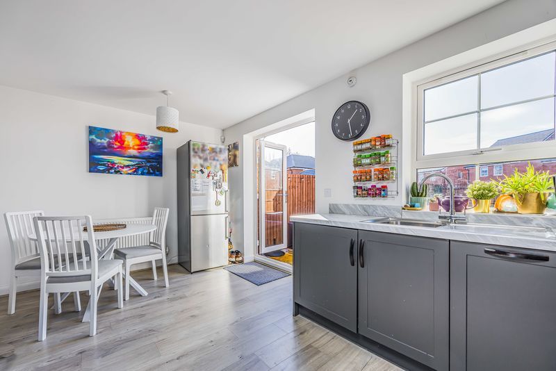 Property photo 3 of 13 Photo 8