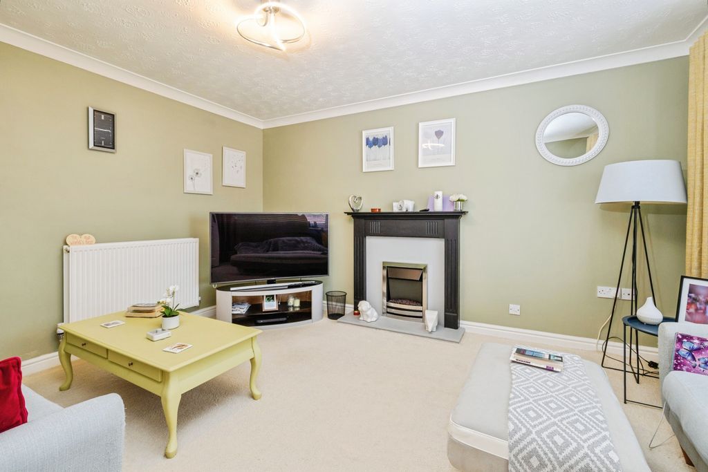 Property photo 3 of 17