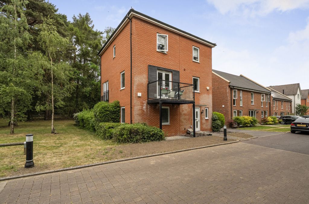 Property photo 1 of 20 1463490-20-6A1969...