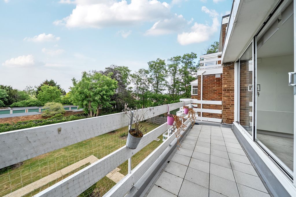 Property photo 3 of 22 Balcony