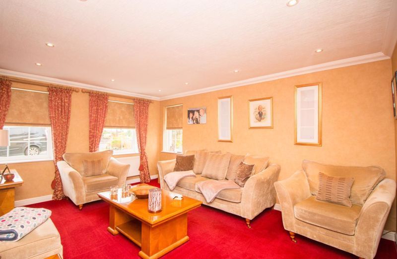 Property photo 2 of 28 8 Kirby Hill