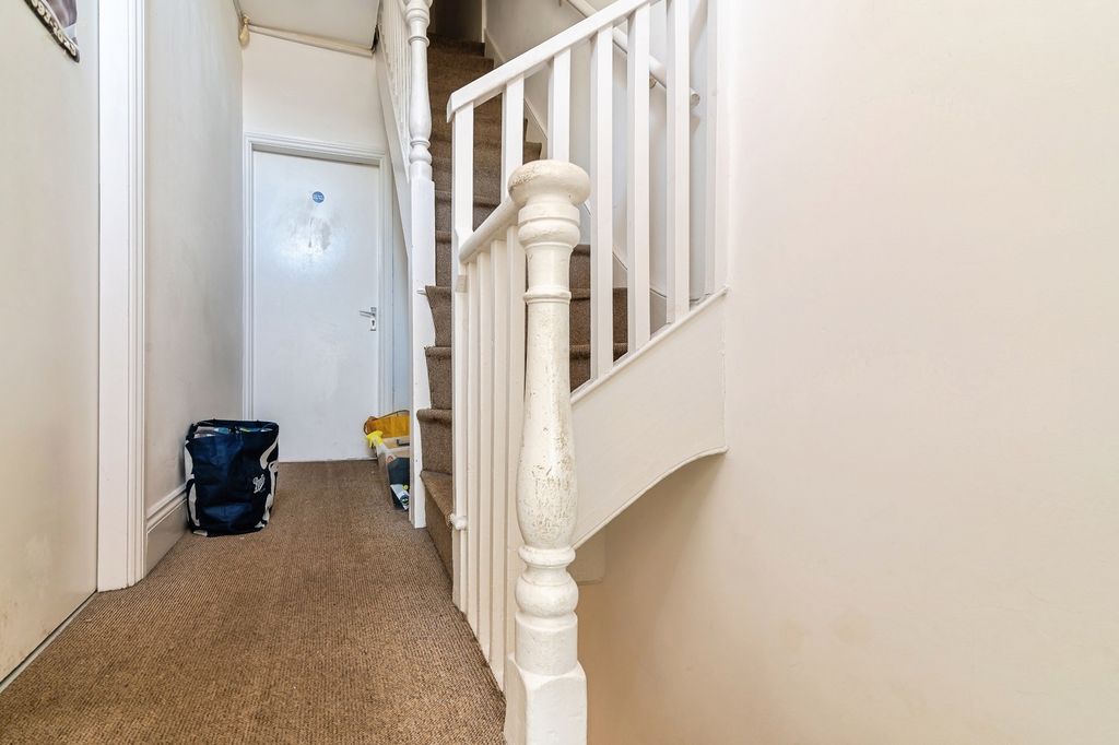 Property photo 2 of 17 Pbox-Img.Jpg
