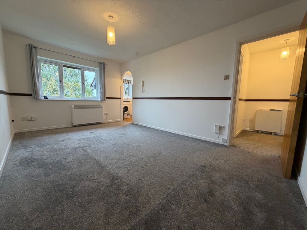 Property photo 2 of 6