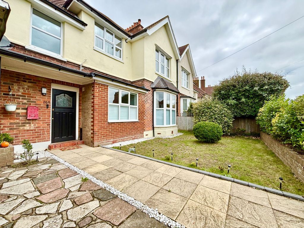 Property photo 1 of 18