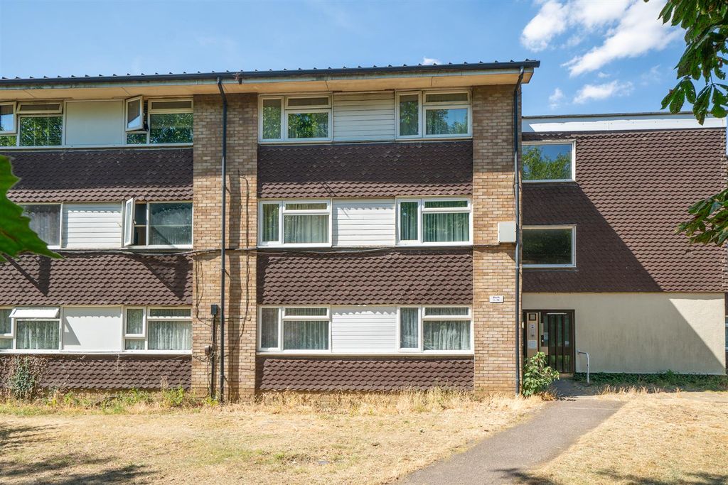 Property photo 1 of 10 39-Waveny-10.Jpg