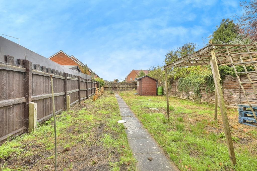 Property photo 3 of 16 Garden