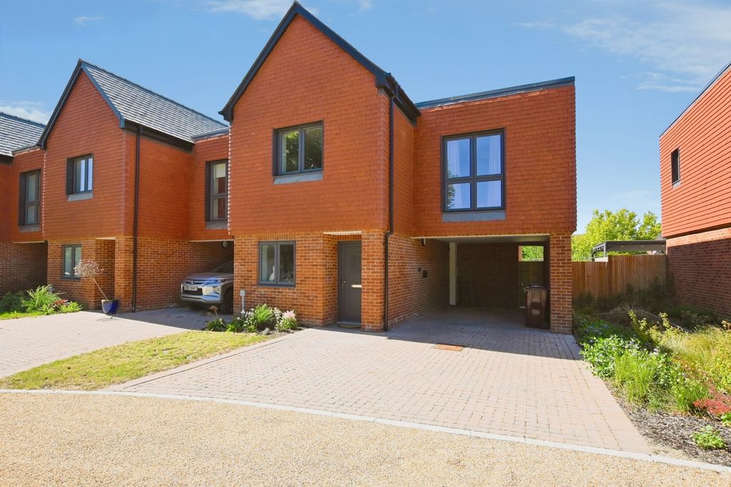 Property photo 1 of 17 Pbox-Img.Jpg