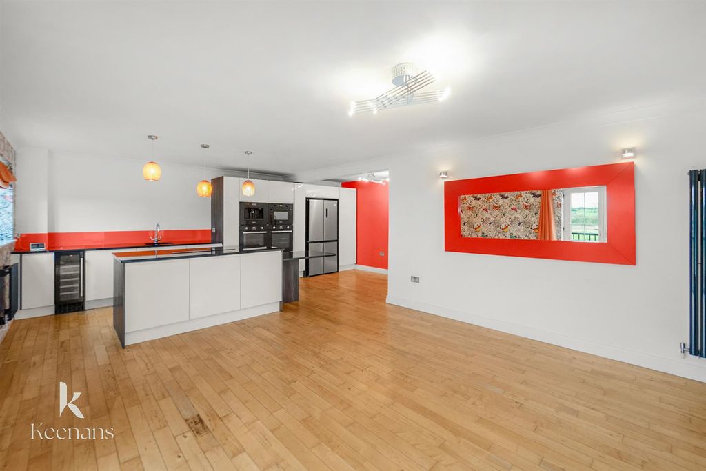 Property photo 2 of 26 Dsc00082.Jpg