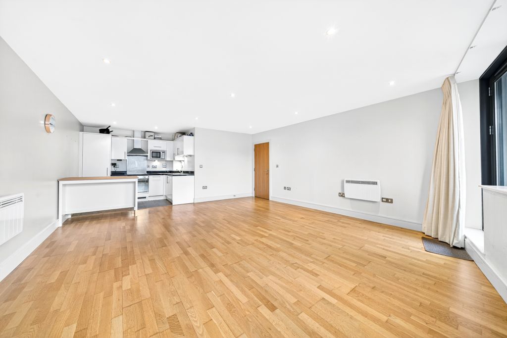 Property photo 2 of 18