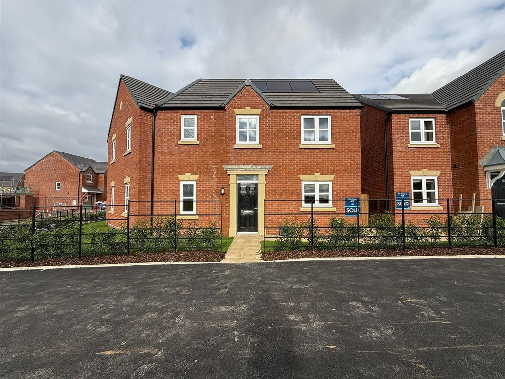 Property photo 1 of 20 External