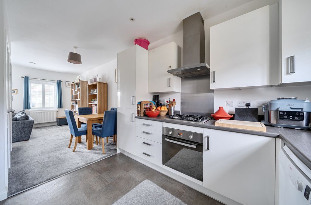 Property photo 3 of 12 1425274-10-69B055...