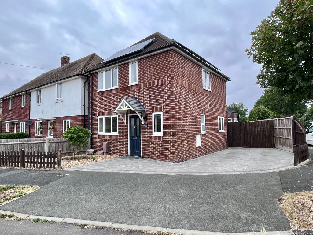 Property photo 1 of 17 Streetview
