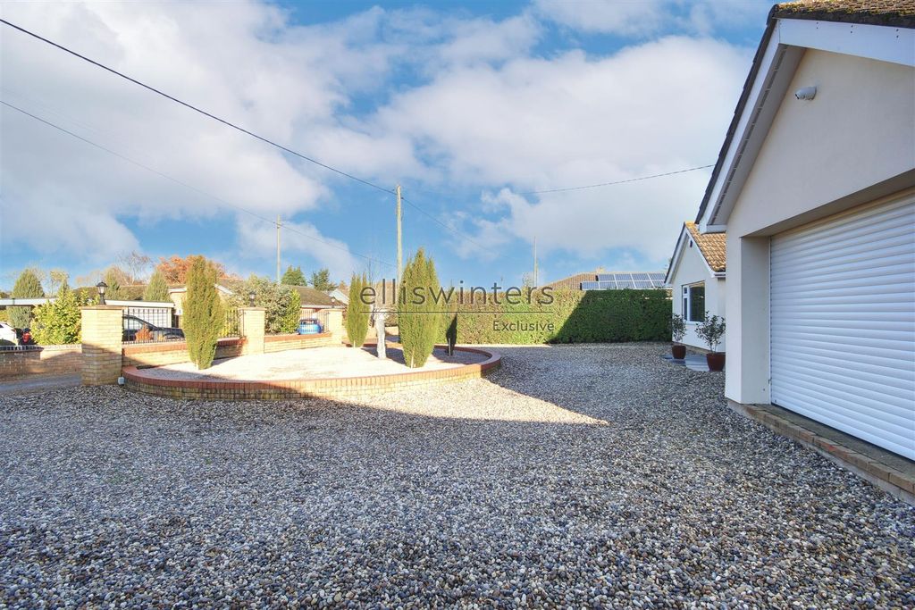 Property photo 2 of 29