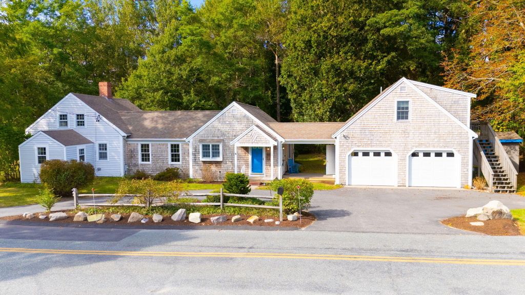 Property photo 1 of 20
