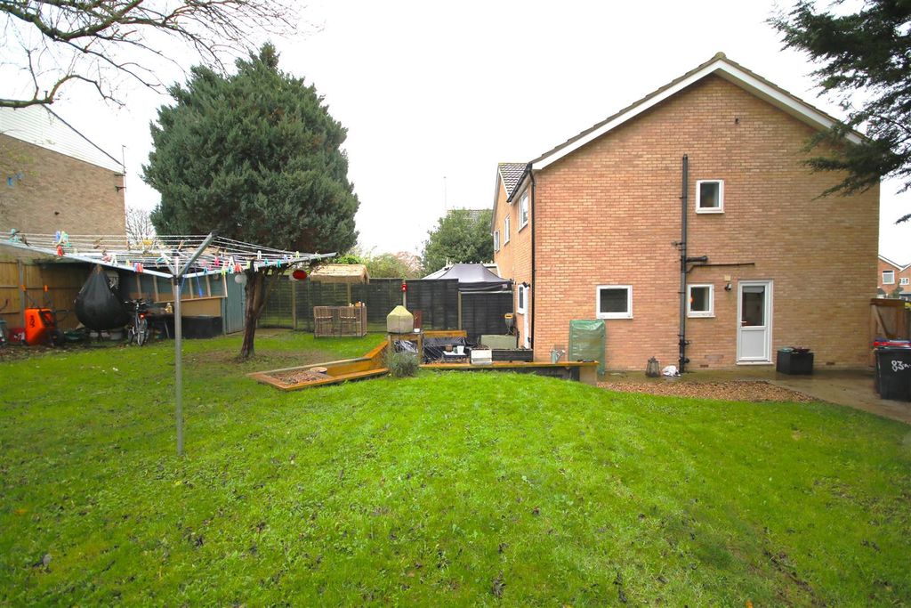 Property photo 3 of 21 Garden c.Jpg