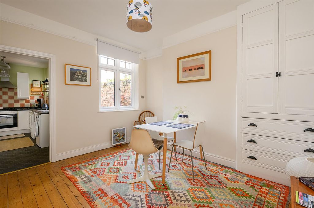 Property photo 3 of 16 Dining Room