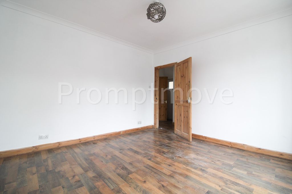 Property photo 3 of 13 Na